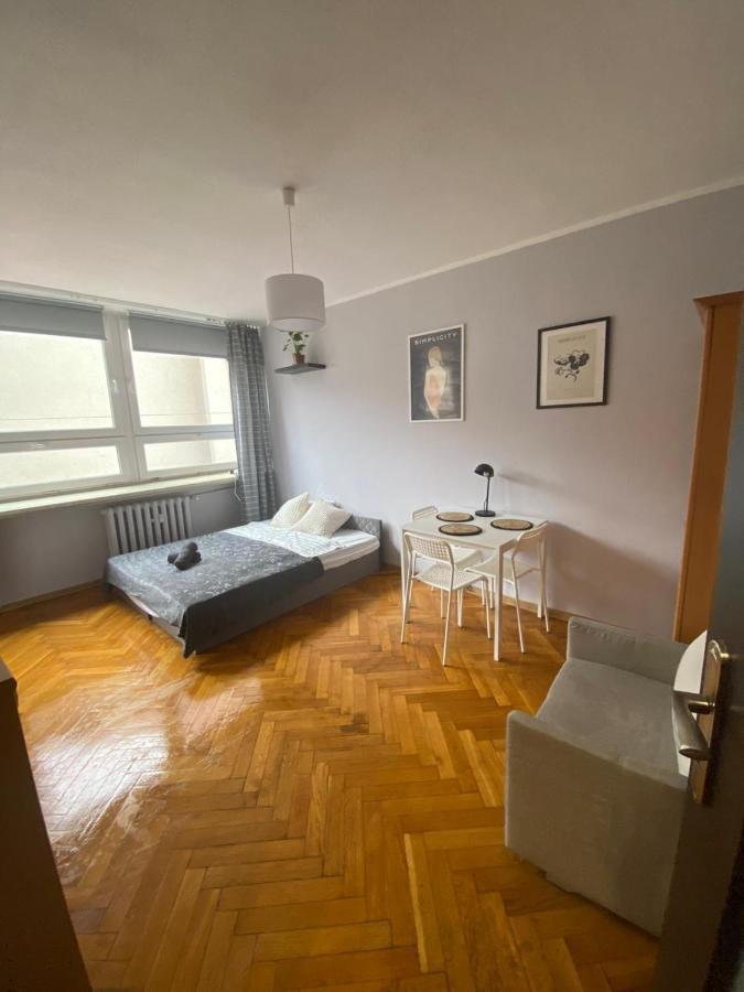 Апартаменты Night Host Matejki 4 Free Parking Бытом Экстерьер фото